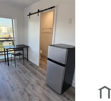 1110 W 40th Pl #1112 — Photo 9
