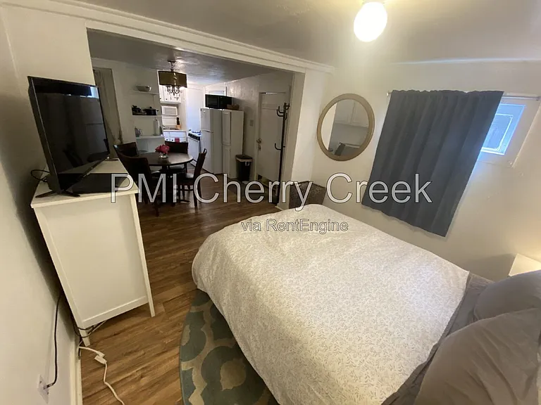 1726 N Franklin St #B — Photo 2
