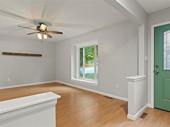 4th image of 3801 SW 10th Street Ter