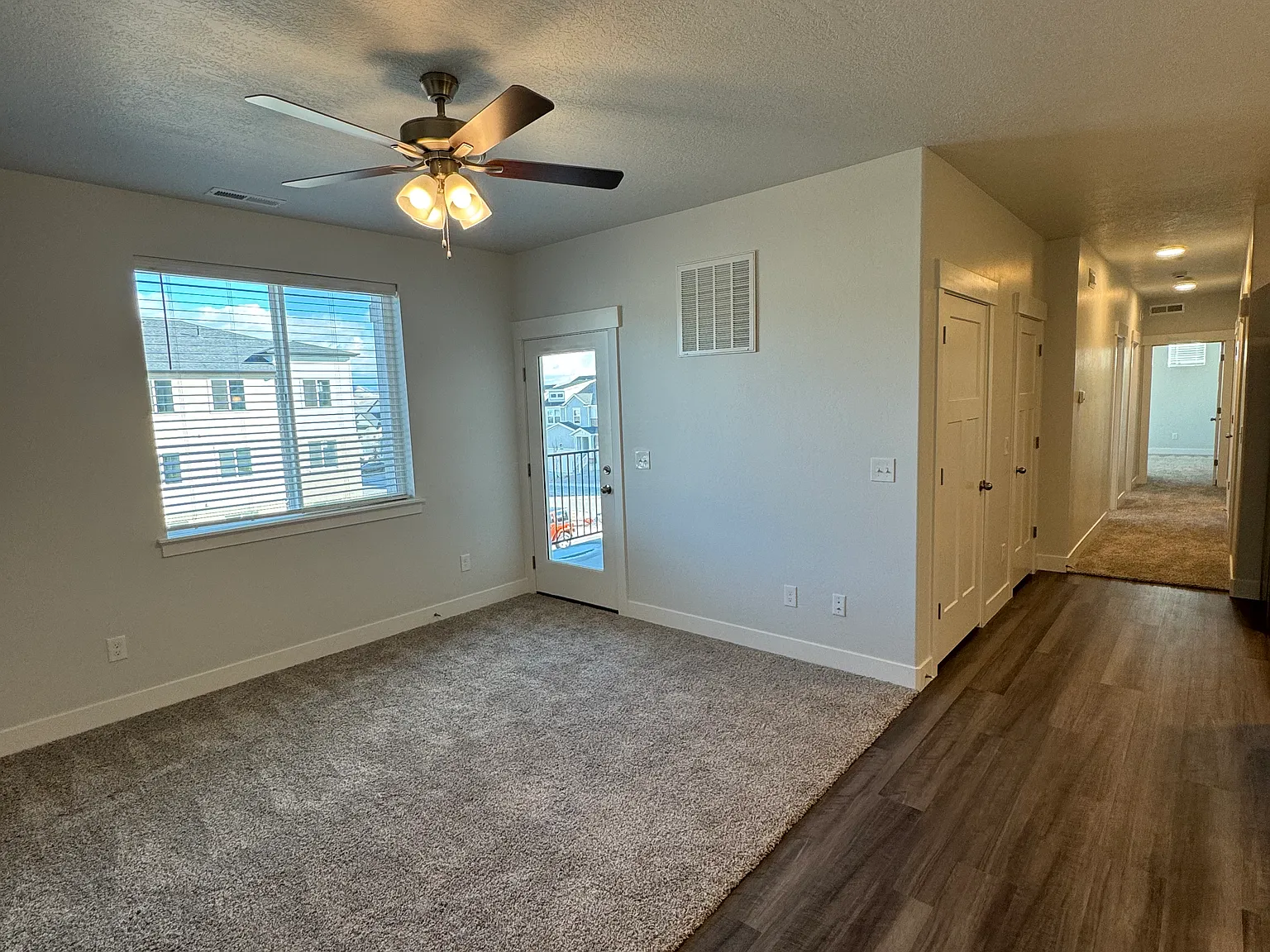 3 bed, 1265 sqft, $1,750 — Photo 2