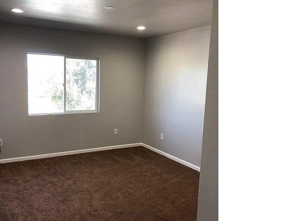 4th image of 1213 W 93rd St