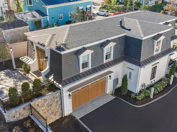107 State St, Newburyport, MA 01950