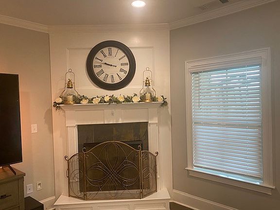 4th image of 101 Lucas Ln