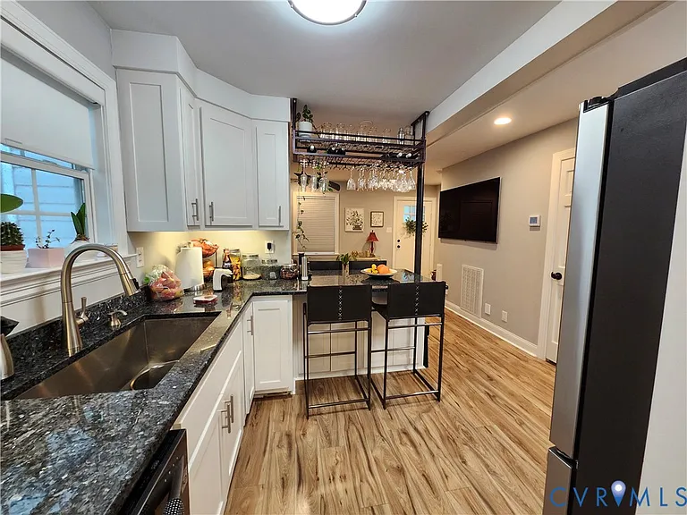 501 Pelham Dr — Photo 5