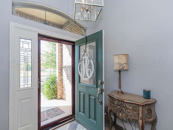 3rd image of 7802 Goldenview Cir