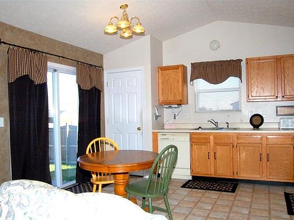 5th image of 274 W Aberdeen Dr