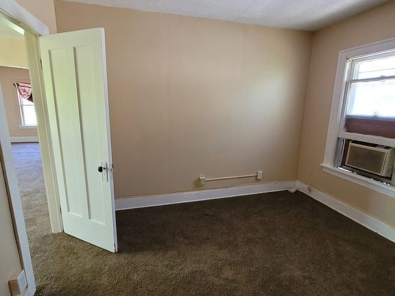 3rd image of 13908 Harvard Ave #1