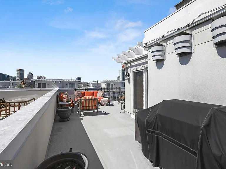 921 Valencia Ct #120 — Photo 86