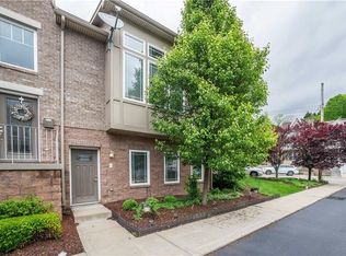422 Sweetbriar St, Mt Washington, PA