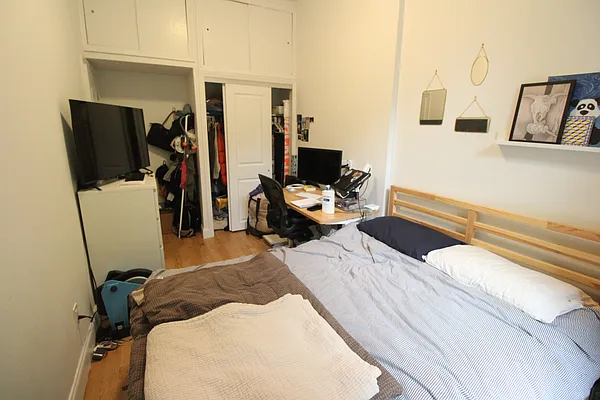 Rented by Luxor Homes & Investment Realty | media 10