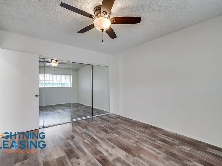 5415 Corteen Pl #11 — Photo 17