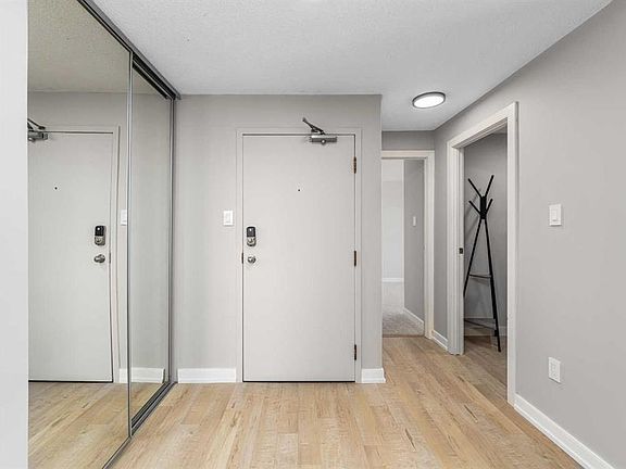 5th image of 626 S 15th Ave SW #502
