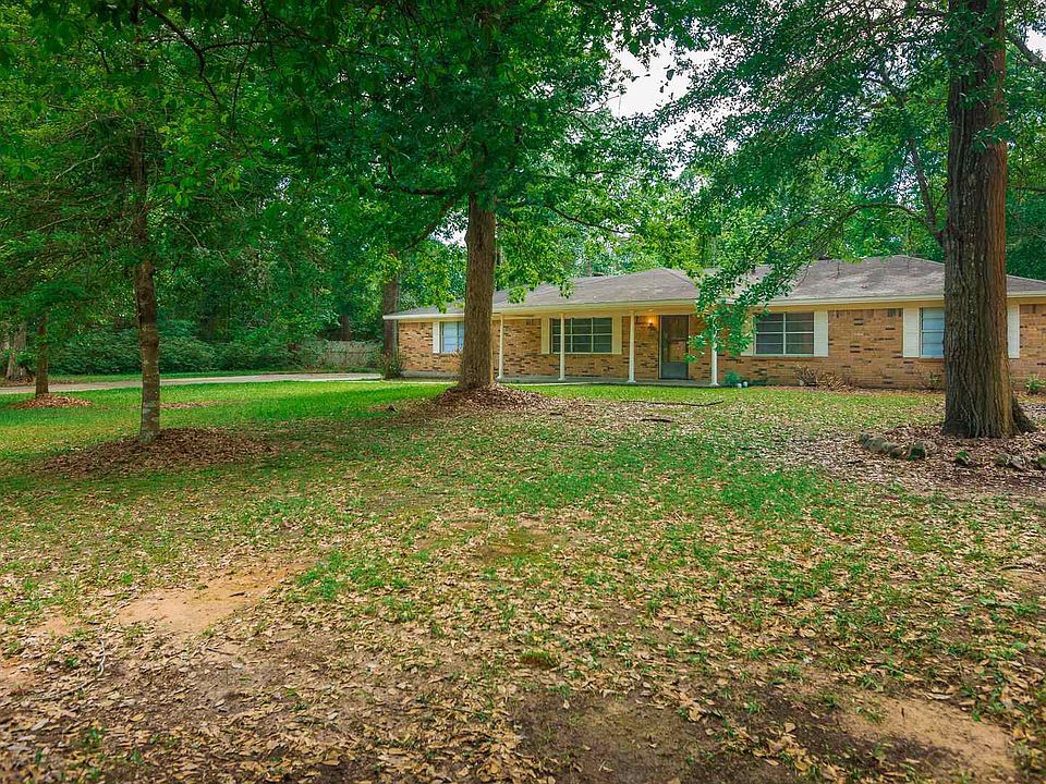 1st image of 2115 Pinecrest Dr