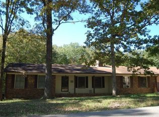 305 Oak Leaf Cir, Winchester, TN 37398