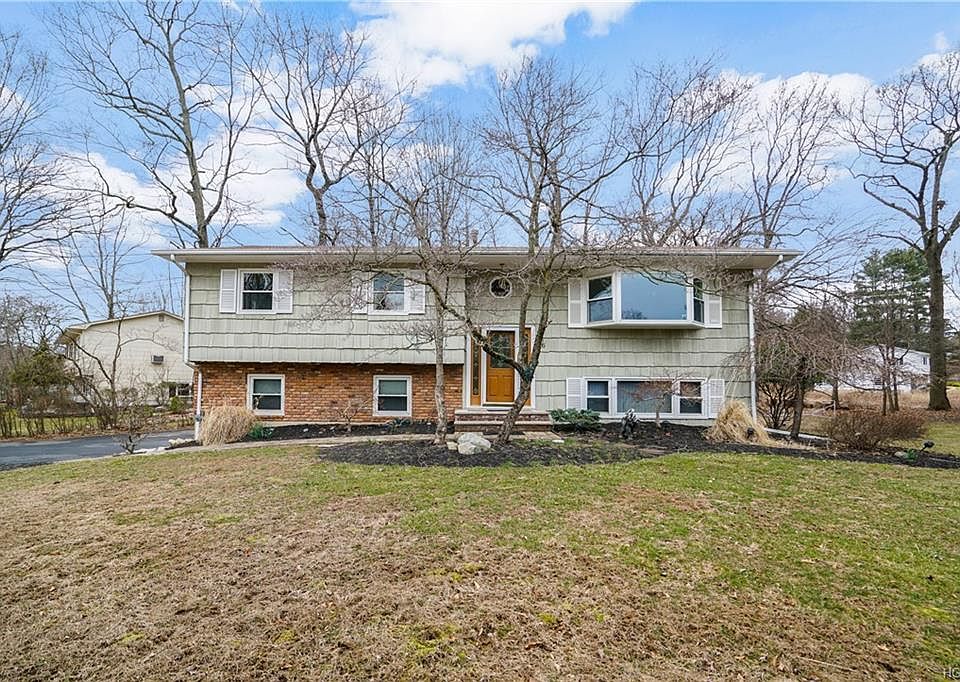 1st image of 26 Victoria Dr