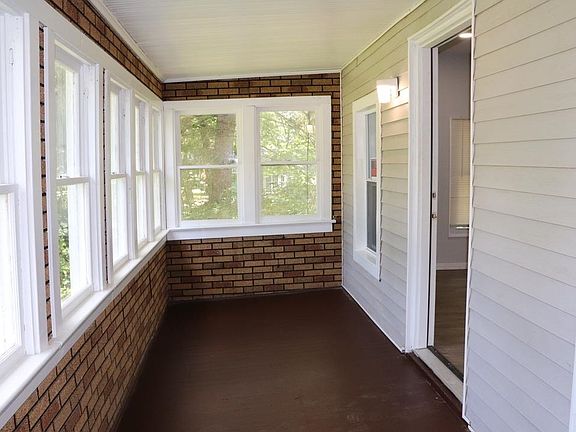 2nd image of 202 Lincoln Park Blvd