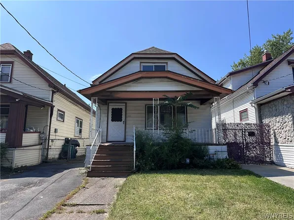 252 Roslyn St, Buffalo, NY 14215