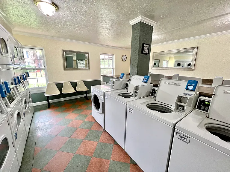 Countrybrook Apartments — Photo 73