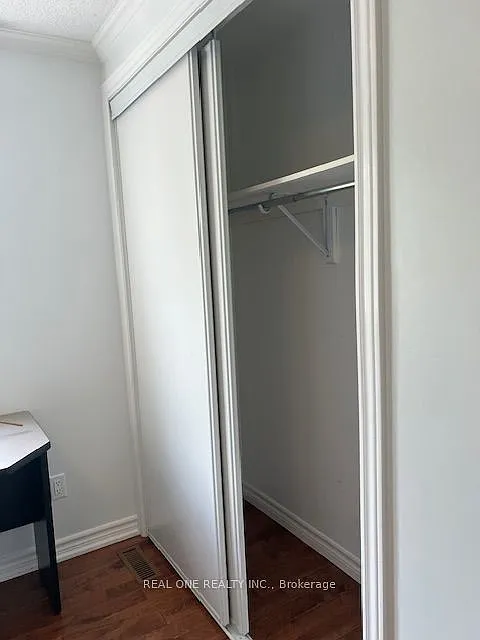 1 bed, $900 — Photo 4