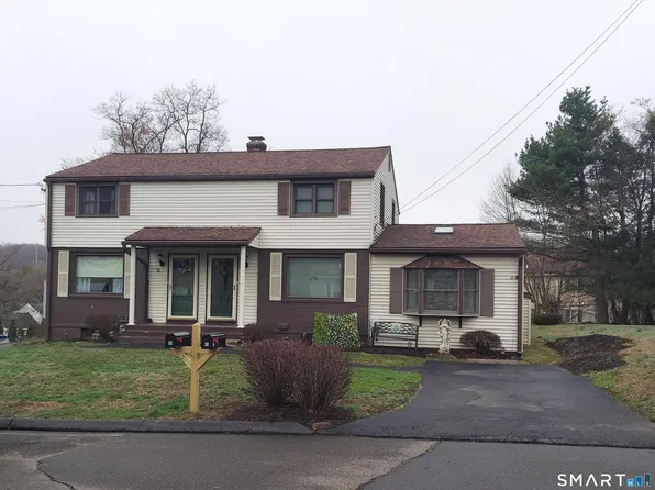 40 Lakeview Ter, Derby, CT 06418