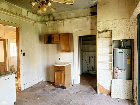 5th image of 304 N Virginia St