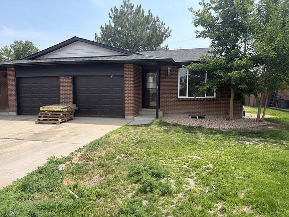 2nd image of 250 N 11th Ct