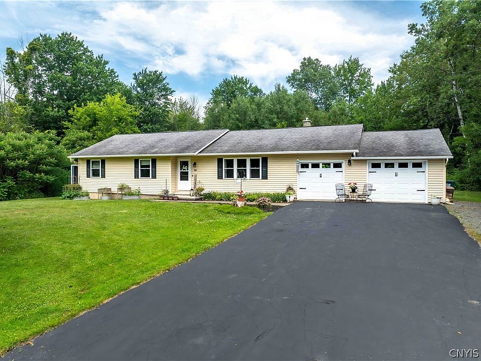 1st image of 34 Hurlbut Rd