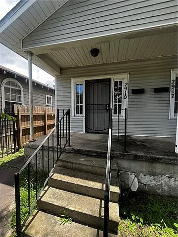 2 bed, 1.0 bath, 900 sqft, $1,100 — Photo 2