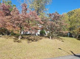 25 Ann Blvd, Spring Valley, NY 10977