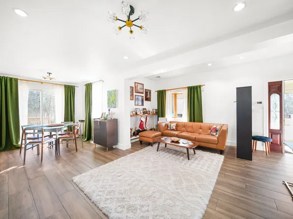 393 Saint Andrews Road image 1 of 40