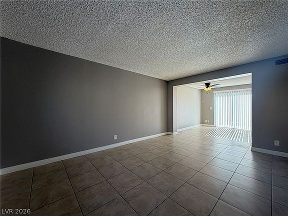 2nd image of 6207 Meadow Brook Ln