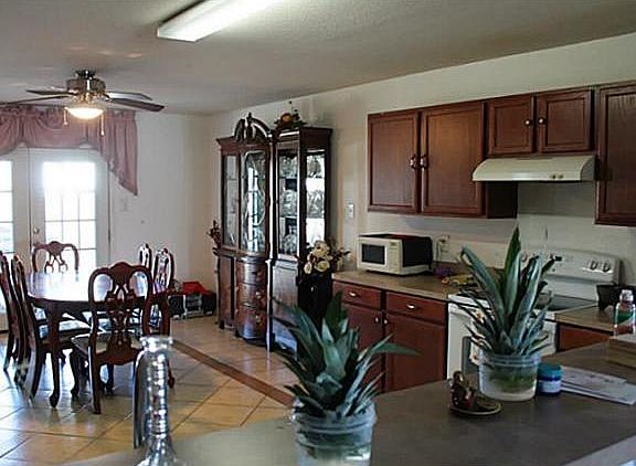 4th image of 1703 Village Park Ct