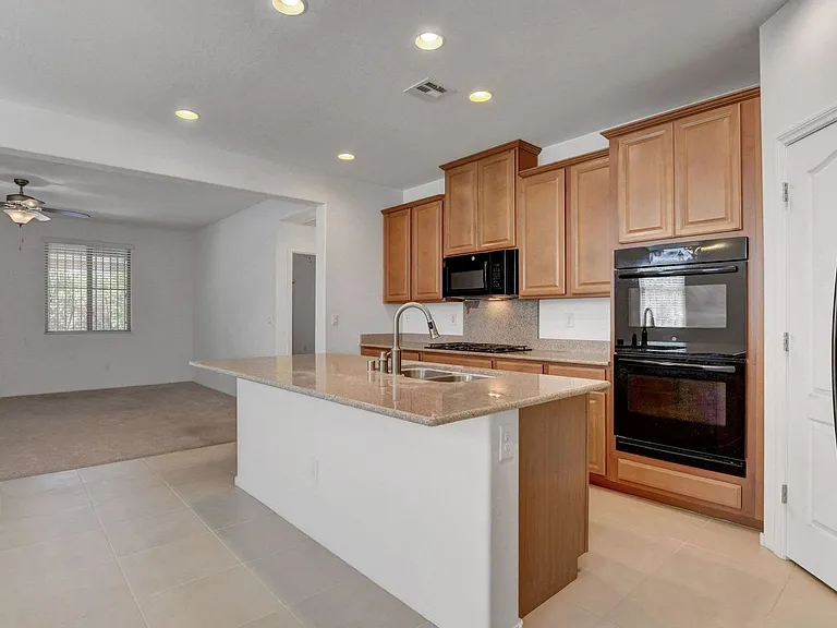 7110 Purple Iris Ave — Photo 43