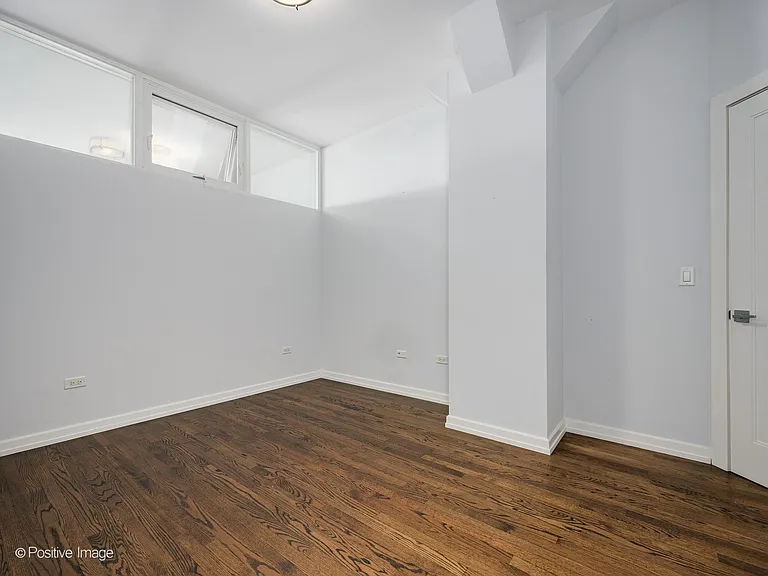 6 N Michigan Ave #80-J — Photo 16
