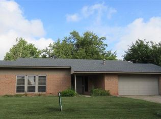 6633 Whitehall Dr, Oklahoma City, OK 73132