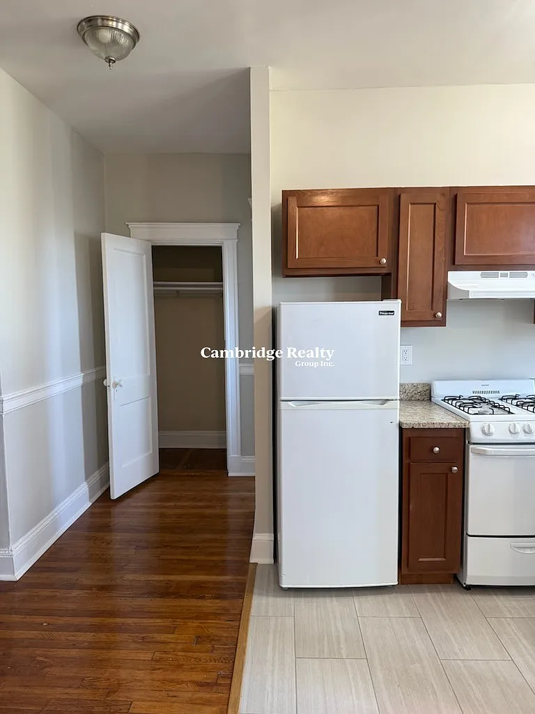 Building Photo - 1193 Commonwealth Ave #22T