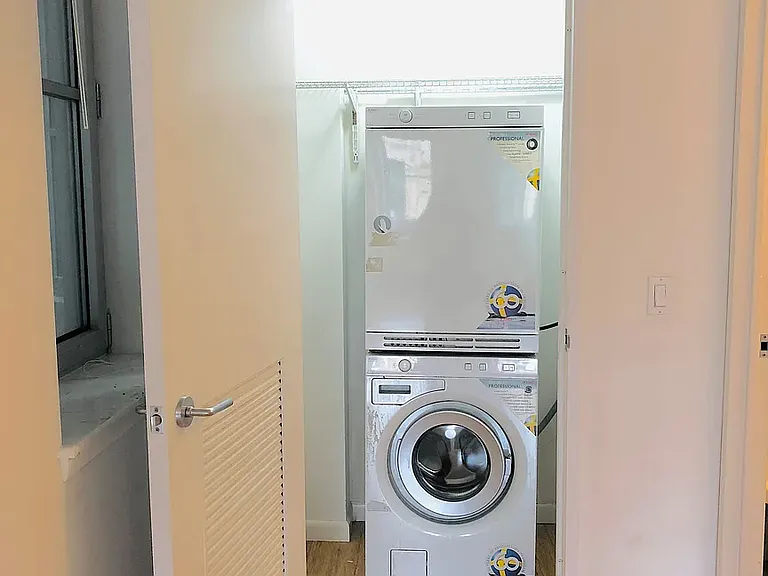 242 W 61st St #4B — Photo 5
