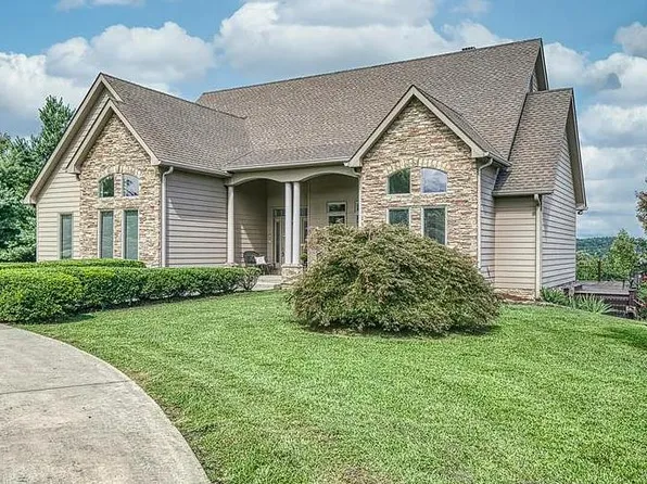 5579 Pendergrass Rd, Byrdstown, TN 38549