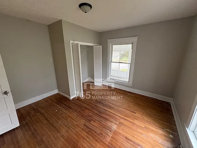 932 S Webster St — Photo 8