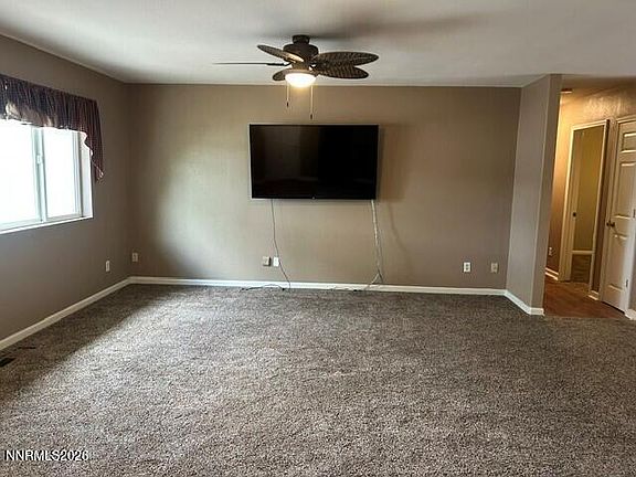 4th image of 18 Saint Andrews Dr