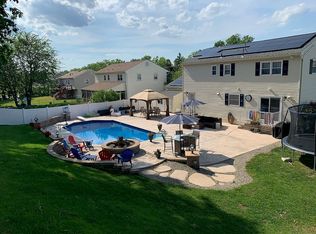 37 Lynn Dr, Toms River, NJ