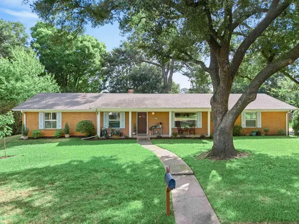 503 Berkshire Dr, Longview, TX 75605