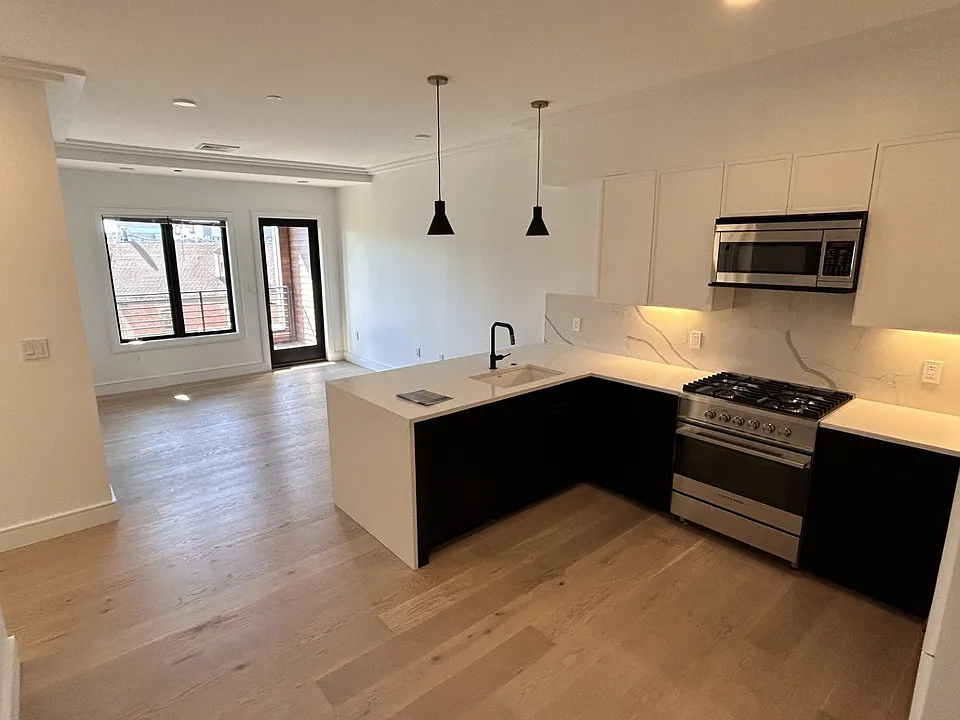 58 Leo M Birmingham Pkwy #3