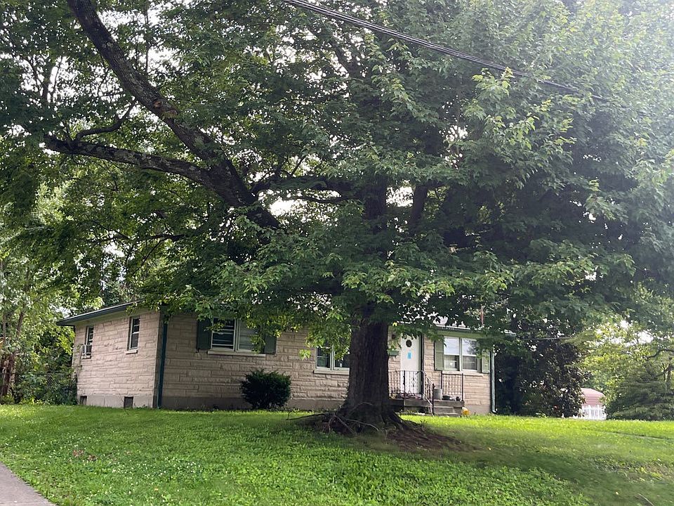 2nd image of 5710 Alicante Ln