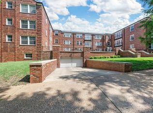 7519 Oxford Dr #1/2, Saint Louis, MO 63105
