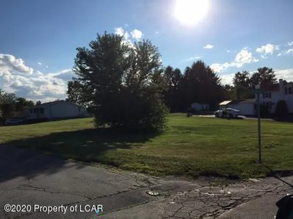30 Drake St, Hughestown, PA 18640