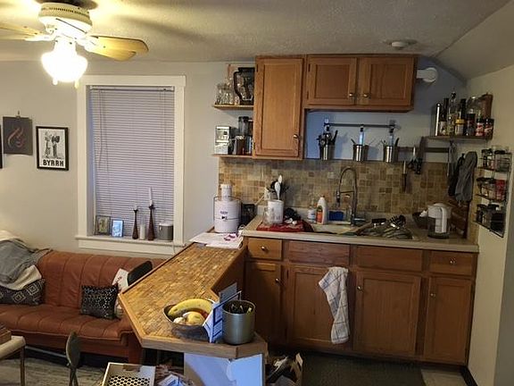 3rd image of 1837 W Dickens Ave #G
