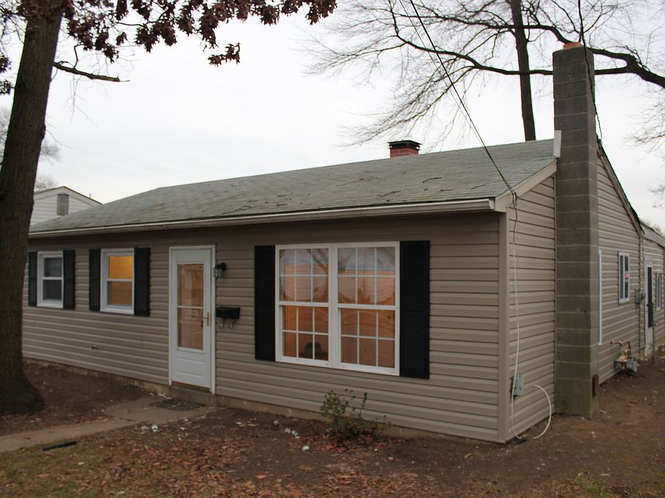 1st image of 422 Holly Dr