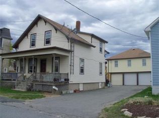 18 Hope St, Acushnet, MA 02743