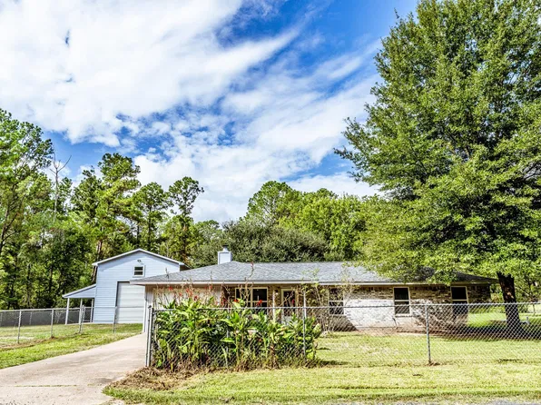 18 Main St, Huntsville, TX 77340